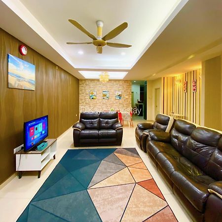 4 Bedrooms Homestay, Fully Aircond In Sendayan By D'Kay Homes I 10-15 Pax Серембан  Экстерьер фото