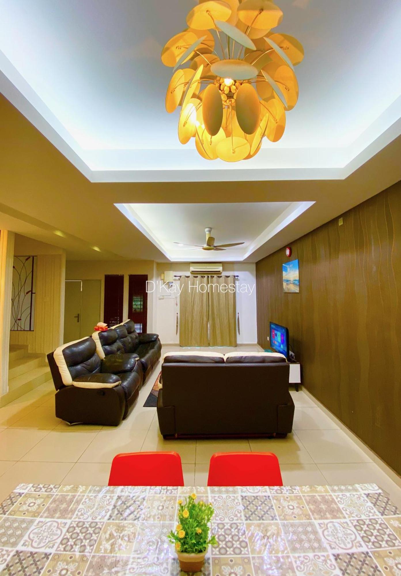 4 Bedrooms Homestay, Fully Aircond In Sendayan By D'Kay Homes I 10-15 Pax Серембан  Экстерьер фото