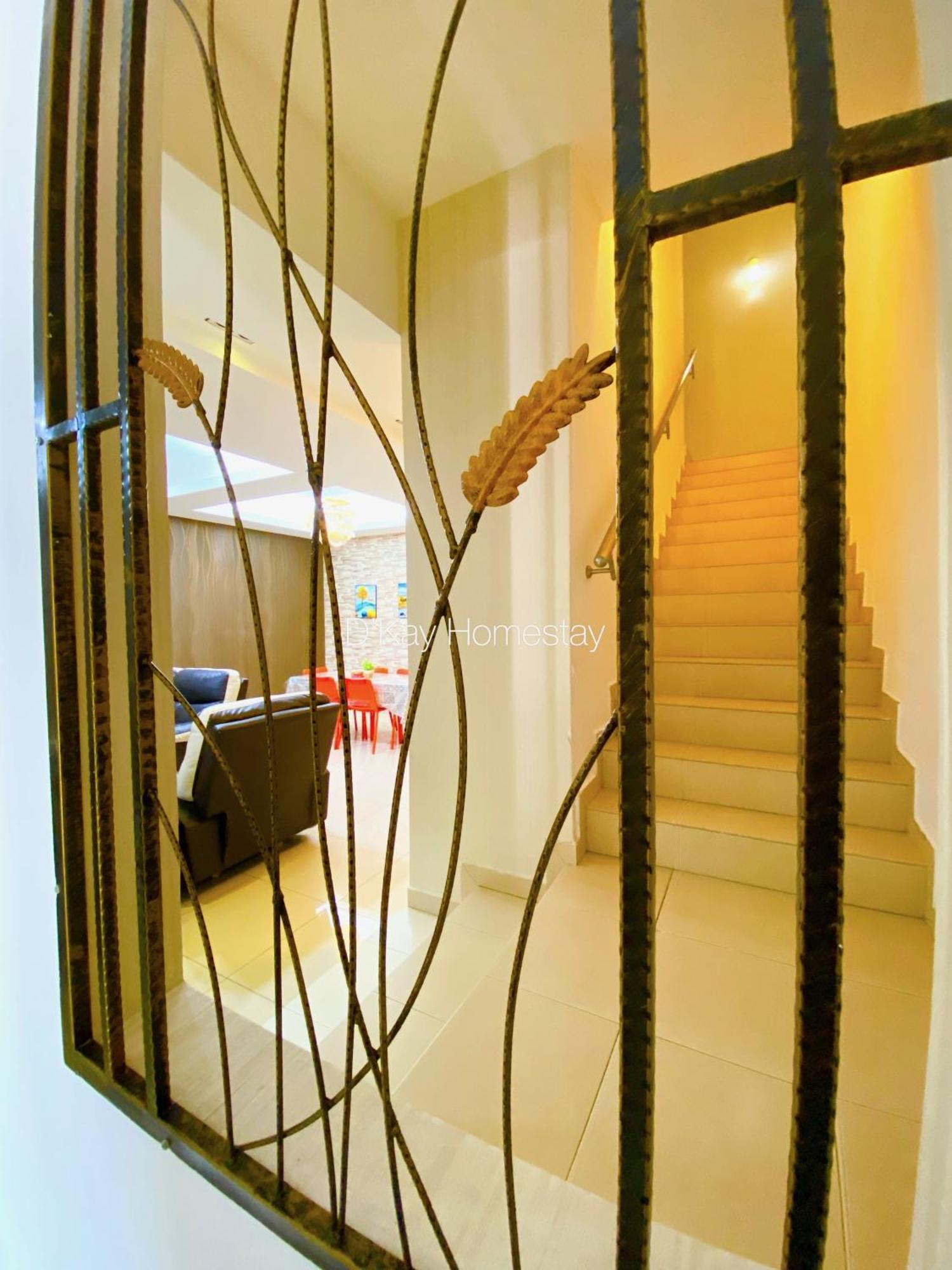 4 Bedrooms Homestay, Fully Aircond In Sendayan By D'Kay Homes I 10-15 Pax Серембан  Экстерьер фото